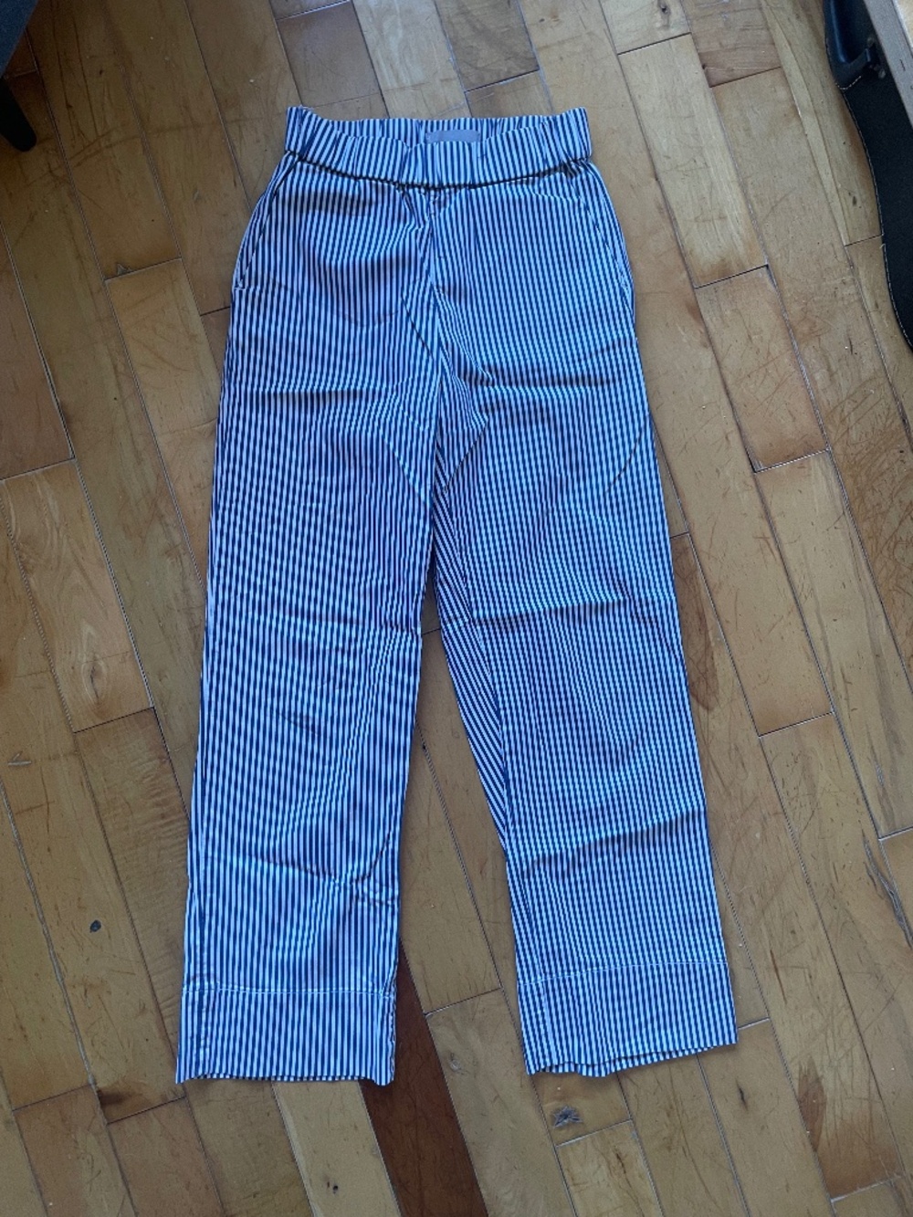 Everlane Easy Pants, Cotton Twill, Navy and White Stripes, size 2
